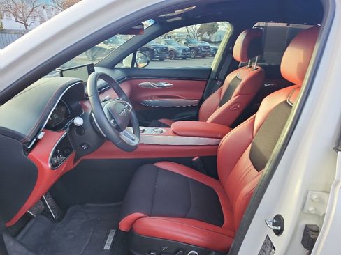 Used 2023 Genesis GV70 2.5T w/ Sport Prestige Package image 13