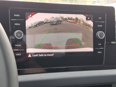 New 2026 Volkswagen Jetta SE FWD image 14
