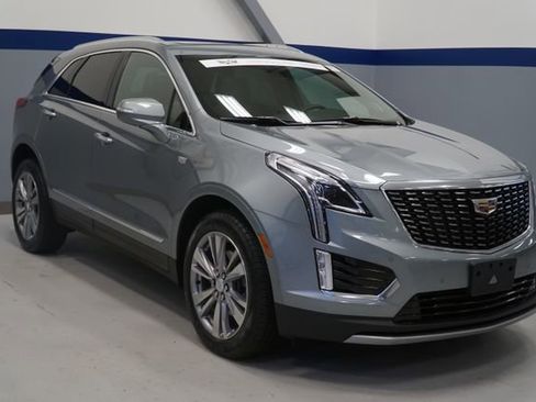 Used 2024 Cadillac XT5 Premium Luxury w/ LPO, Floor Liner Package AWD/4WD image 9
