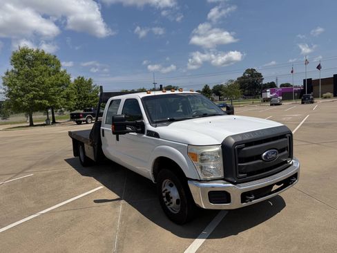 Used 2014 Ford F350 XL w/ Power Equipment Group RWD image 2