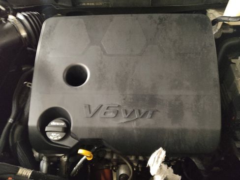 Used 2021 Chevrolet Traverse LT w/ LPO, Floor Liner Package image 30