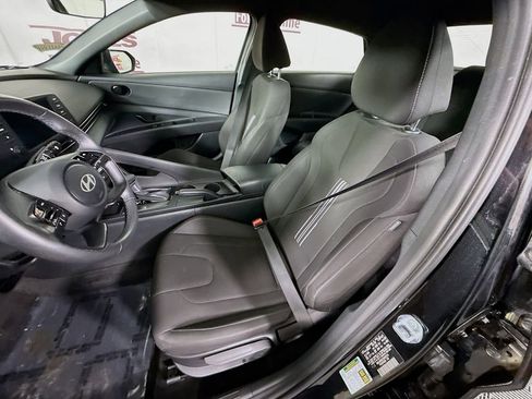 Certified 2025 Hyundai Elantra Sport w/ Cargo Package image 24