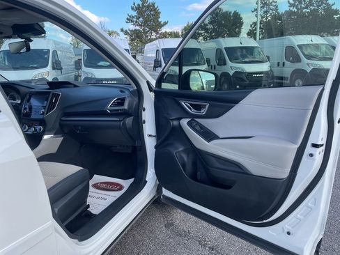 Used 2024 Subaru Forester Premium image 36