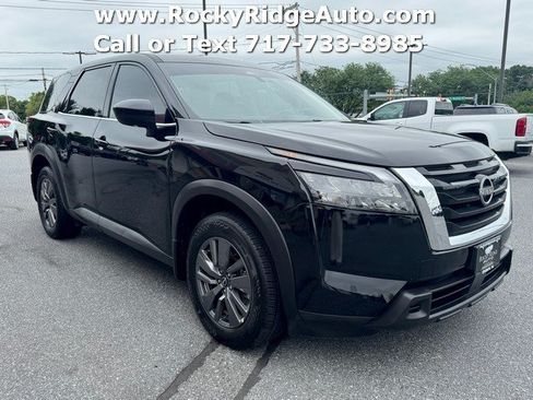 Used 2024 Nissan Pathfinder S AWD/4WD image 9
