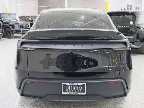 Used 2026 Tesla Model Y AWD image 13