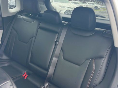 Used 2022 Jeep Compass Limited image 31