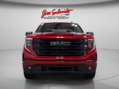 Used 2022 GMC Sierra 1500 Elevation AWD/4WD image 2