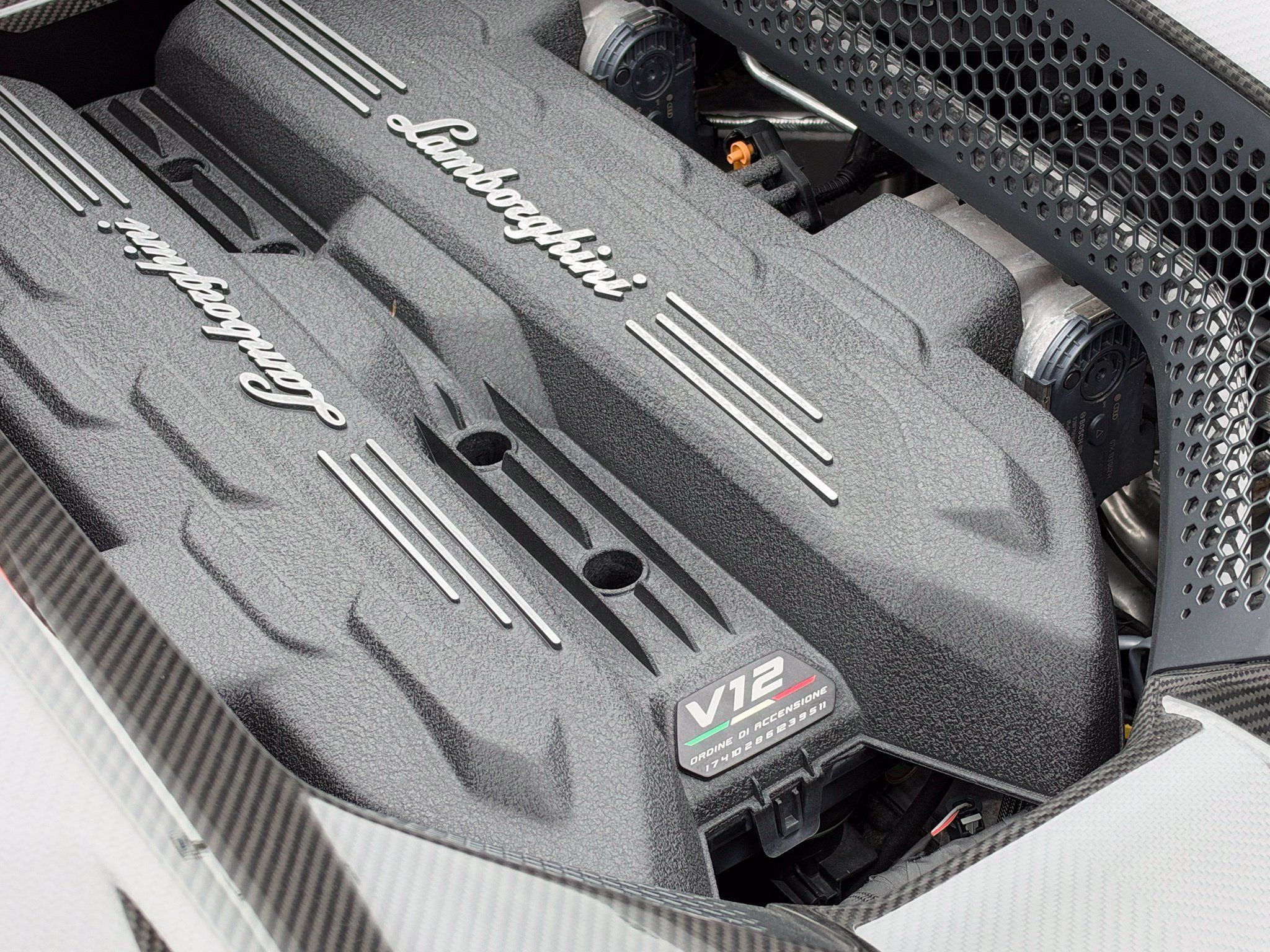 Used 2024 Lamborghini Revuelto AWD/4WD image 55