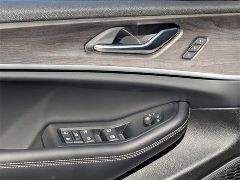 New 2025 Jeep Grand Cherokee L Limited image 11