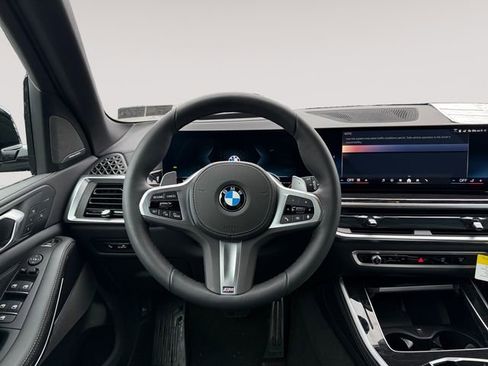 New 2026 BMW X5 xDrive40i w/ M Sport Package AWD/4WD image 12