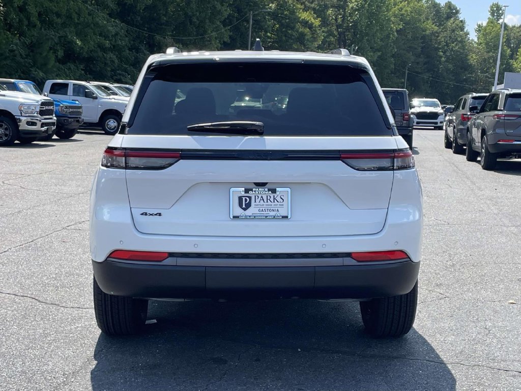New 2027 Jeep Grand Cherokee 4WD image 7