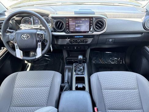 Used 2022 Toyota Tacoma SR5 w/ Technology Package RWD image 21