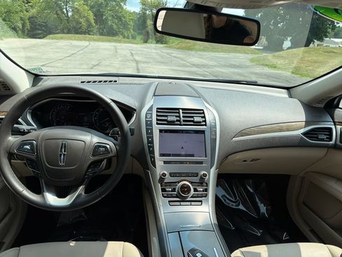 Used 2019 Lincoln MKZ Reserve FWD image 34