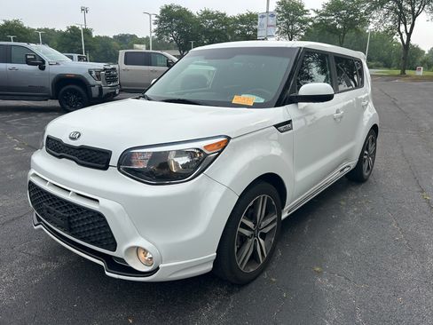 Used 2016 Kia Soul + w/ Soulful Package FWD image 1