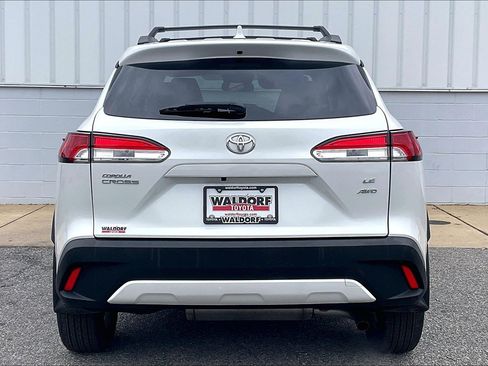 Used 2024 Toyota Corolla Cross LE image 5