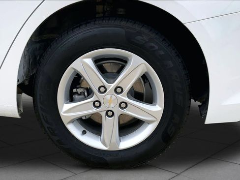 Used 2023 Chevrolet Malibu LT FWD image 11