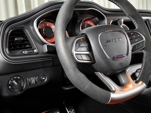 Used 2023 Dodge Challenger SRT Hellcat w/ Driver Convenience Group RWD image 22