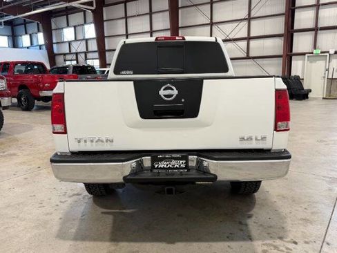 Used 2004 Nissan Titan LE w/ (Tow) Big Tow Pkg AWD/4WD image 9