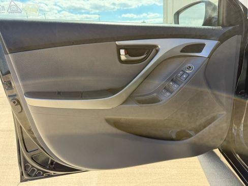Used 2013 Hyundai Elantra Limited FWD image 21