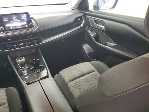 Used 2025 Nissan Rogue SV FWD image 15