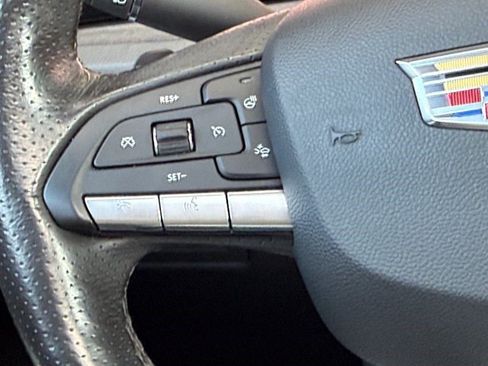 Certified 2024 Cadillac XT4 Sport FWD image 11