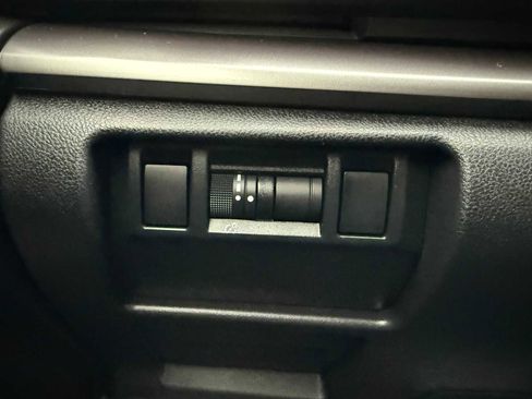 Certified 2025 Subaru Impreza 2.0i image 27