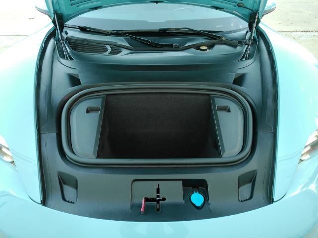 Used 2022 Porsche Taycan RWD image 50
