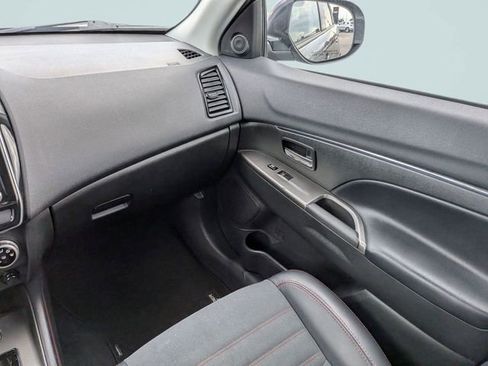 Used 2024 Mitsubishi Outlander Sport AWD image 16