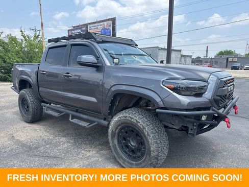 Used 2018 Toyota Tacoma SR w/ SR Convenience Package RWD image 1