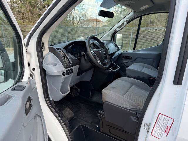 Used 2019 Ford Transit 150 130 Low Roof RWD image 22