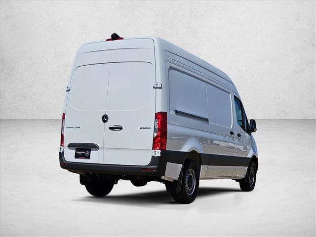 Used 2025 Mercedes-Benz Sprinter 2500 image 2