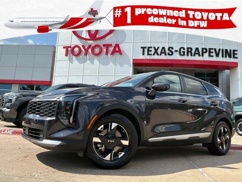 Used 2026 Kia Sportage LX FWD image 1