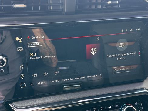 Used 2022 GMC Sierra 1500 AT4 w/ AT4 Premium Package image 22