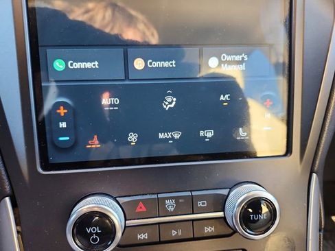 Used 2022 Ford Edge SEL image 15