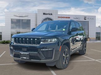 Used 2026 Jeep Grand Cherokee Limited w/ Limited Altitude Package AWD/4WD video 4