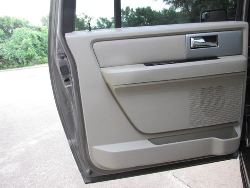 Used 2014 Ford Expedition EL Limited image 19