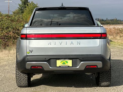Used 2024 Rivian R1T Adventure image 5