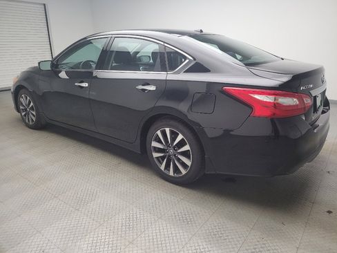 Used 2017 Nissan Altima 2.5 SV image 3