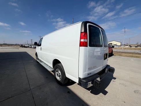 Used 2024 GMC Savana 2500 w/ Driver Convenience Package image 6