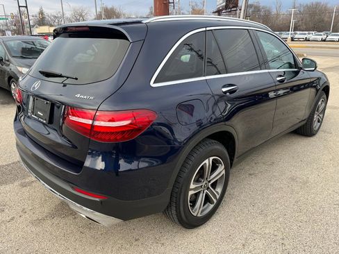 Used 2019 Mercedes-Benz GLC 300 4MATIC w/ Premium Package image 5
