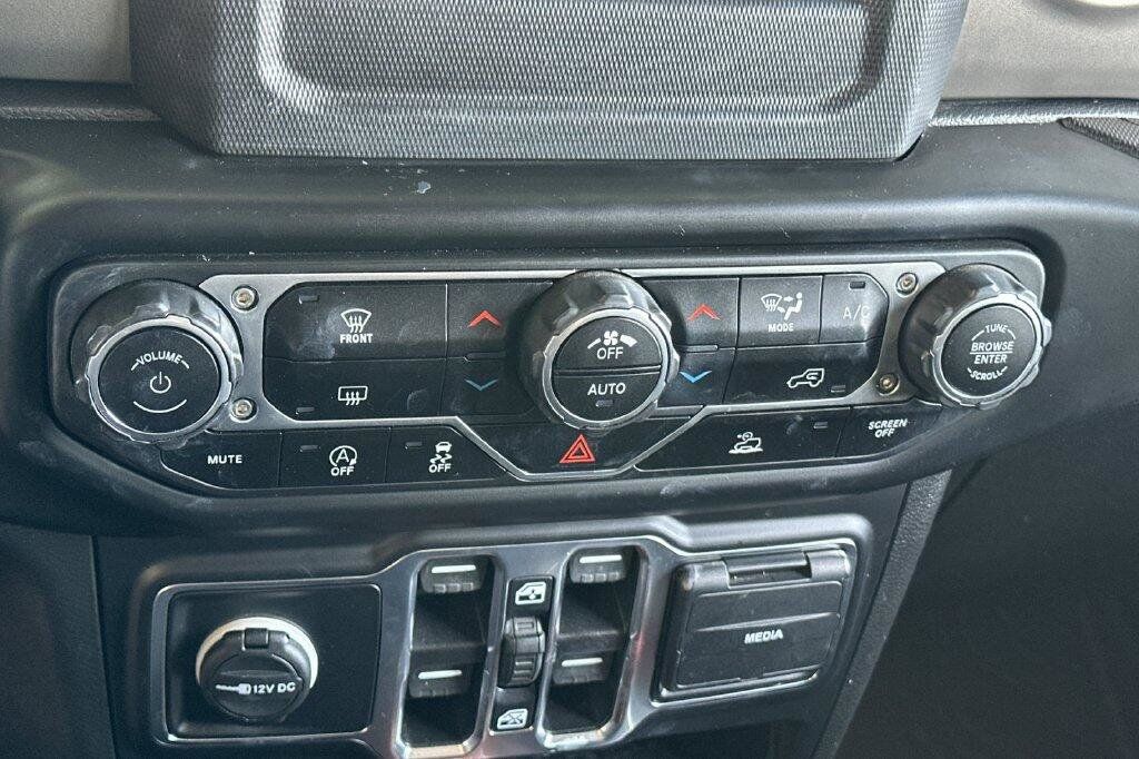 Used 2021 Jeep Wrangler Unlimited Sport AWD/4WD image 20