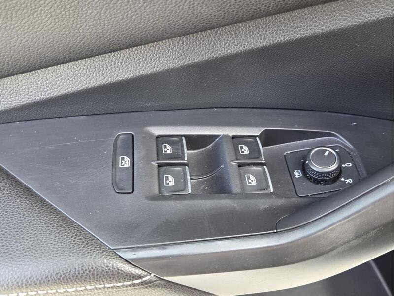 Used 2025 Volkswagen Jetta Sport FWD image 22