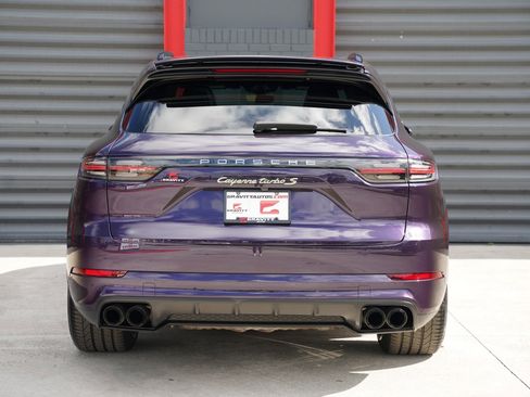 Used 2021 Porsche Cayenne Turbo S image 9