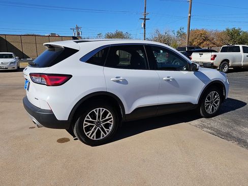 Used 2022 Ford Escape SEL image 11