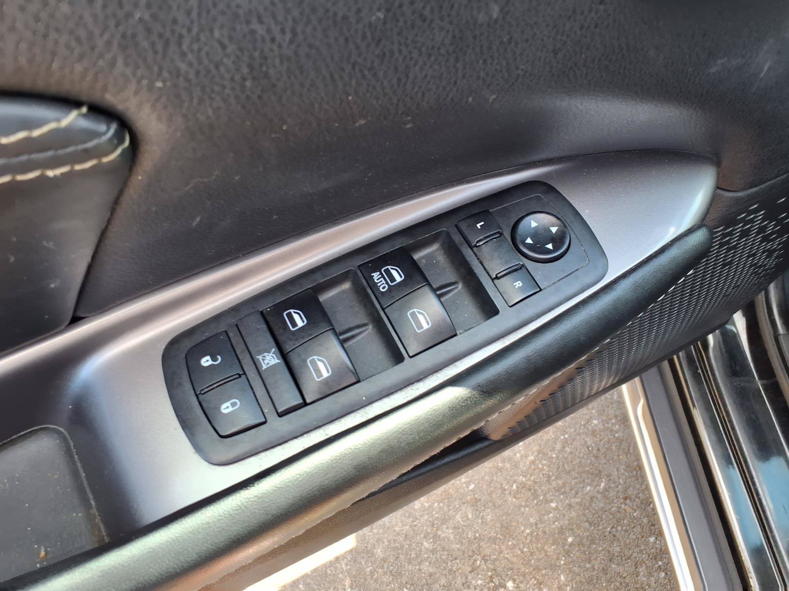 Used 2018 Dodge Journey Crossroad FWD image 17