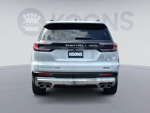 New 2026 GMC Acadia Denali w/ LPO, Floor Liner Package image 5