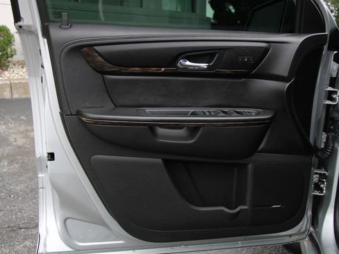 Used 2016 GMC Acadia Denali AWD/4WD image 15