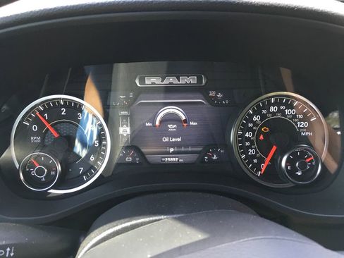 Used 2025 RAM 1500 Big Horn AWD/4WD image 2