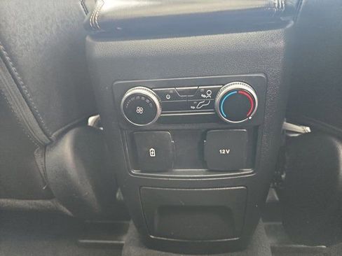 Used 2022 Ford Explorer XLT w/ Equipment Group 202A AWD/4WD image 19
