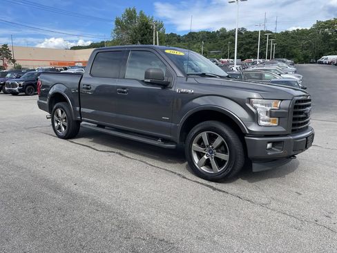 Used 2017 Ford F150 XLT w/ Equipment Group 302A Luxury AWD/4WD image 6
